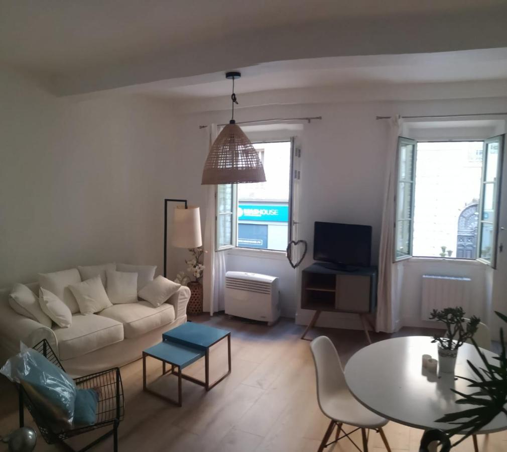 Joli Appartement Nicois En Bord De Mer Nice Exteriér fotografie